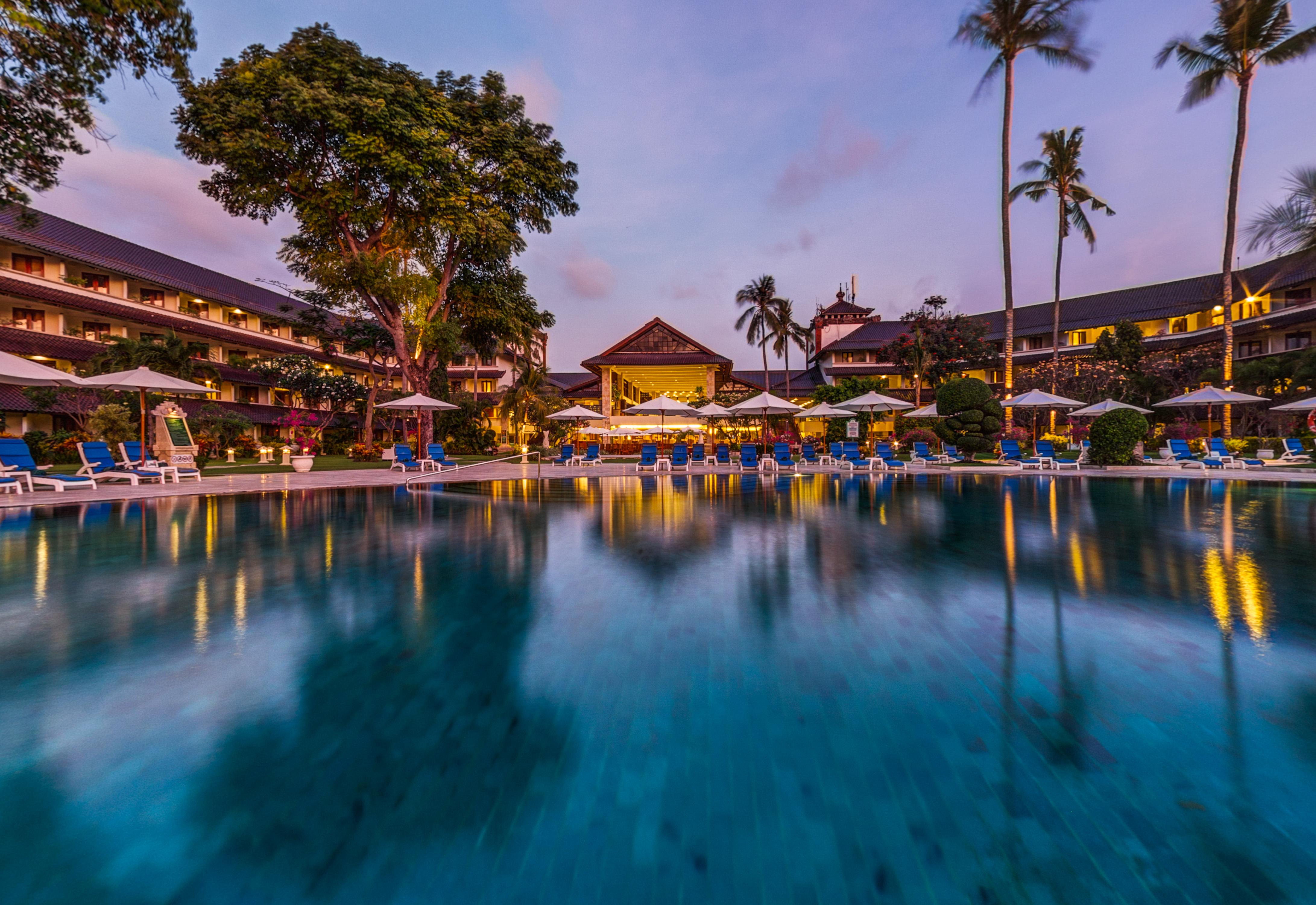 فندق ديسكفري كارتيكا بلازا كوتا المظهر الخارجي الصورة The pool at the Le Méridien Bali Resort & Spa