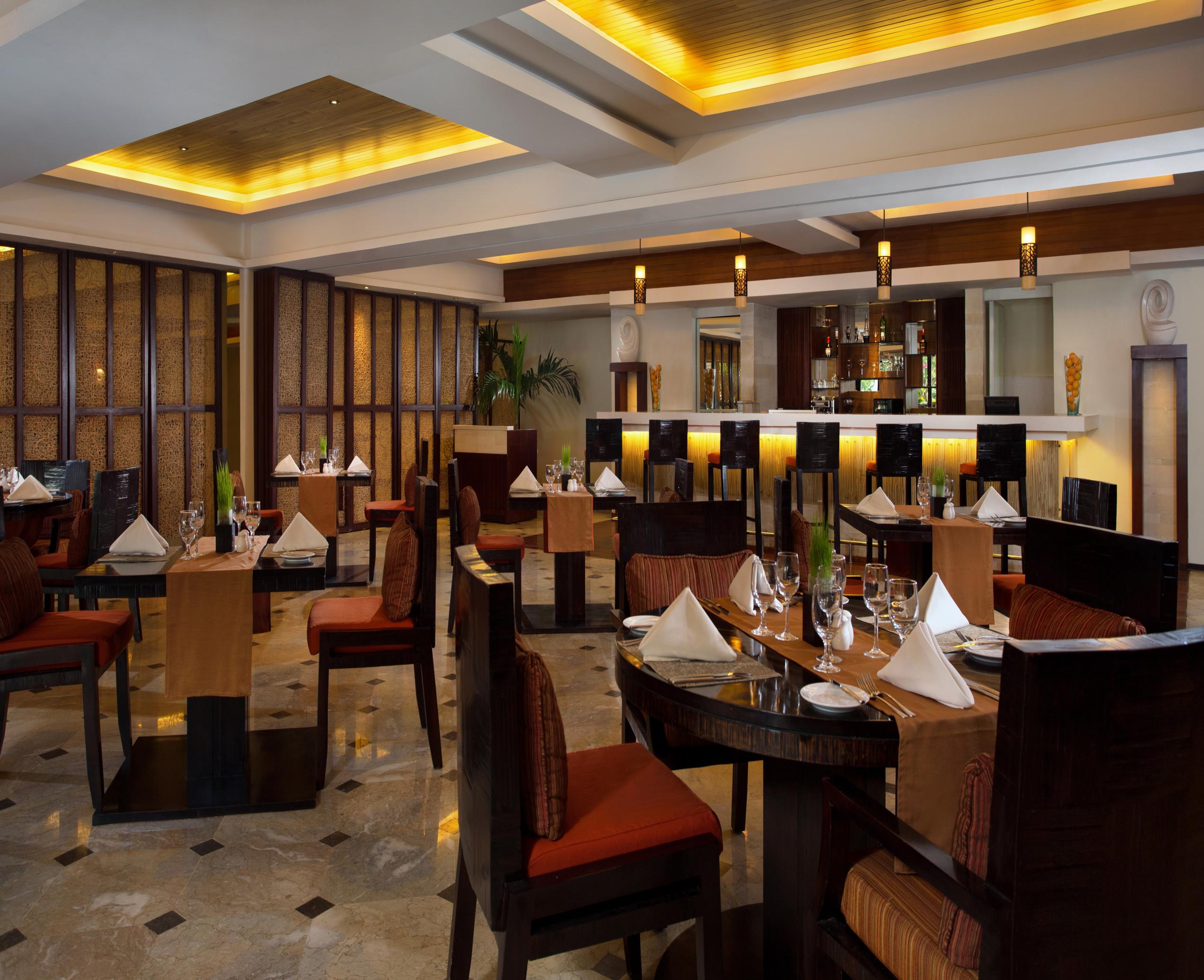 فندق ديسكفري كارتيكا بلازا كوتا المظهر الخارجي الصورة The restaurant
