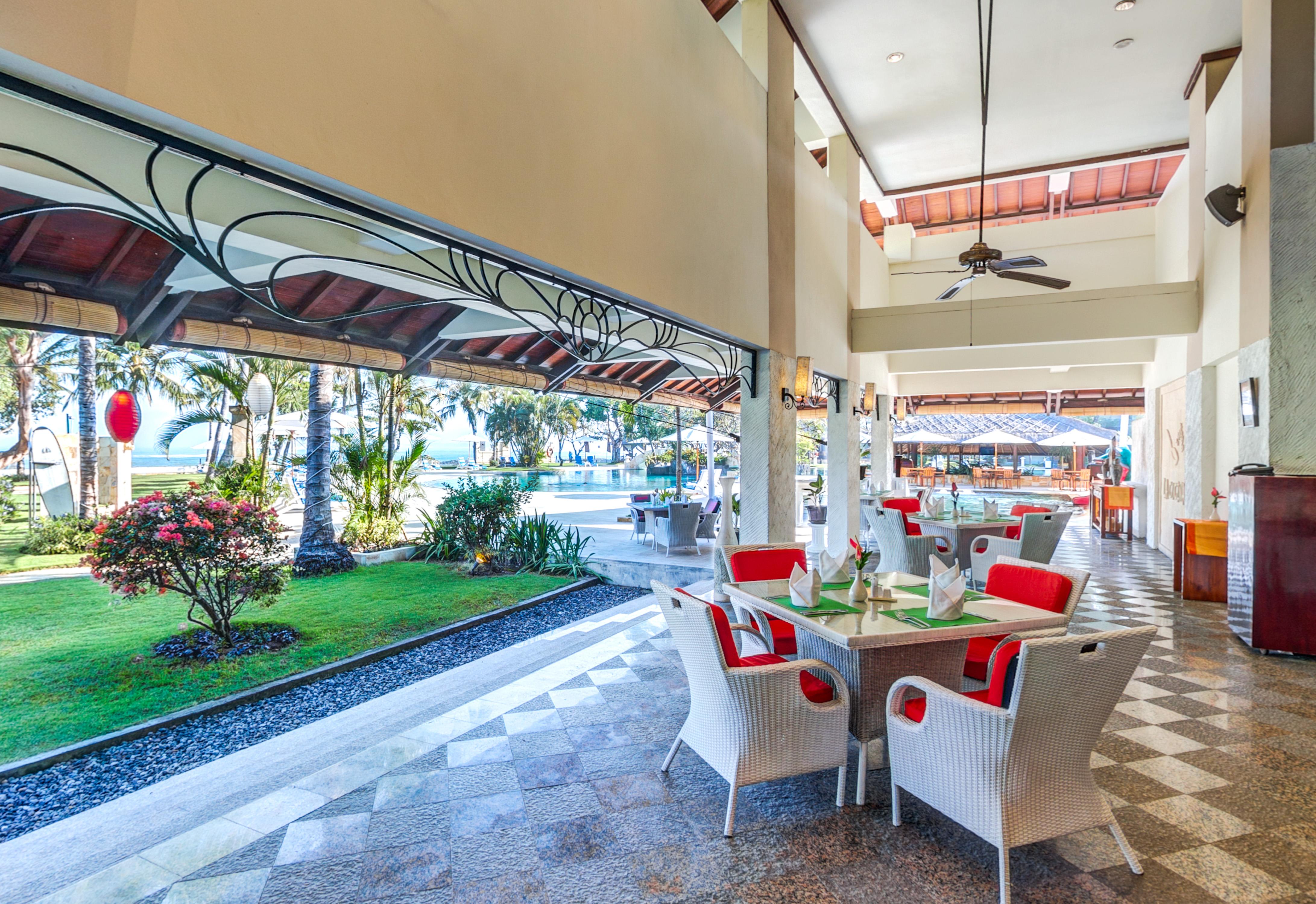 فندق ديسكفري كارتيكا بلازا كوتا المظهر الخارجي الصورة The interior of the hotel